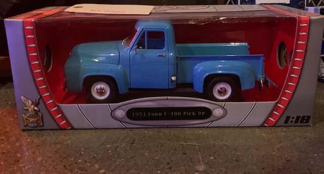 1953 Ford F-100 Pick Up Model